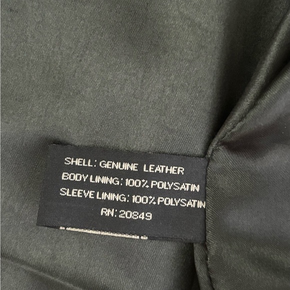 Excelled Women’s Leather Coat - Picture 8 of 8